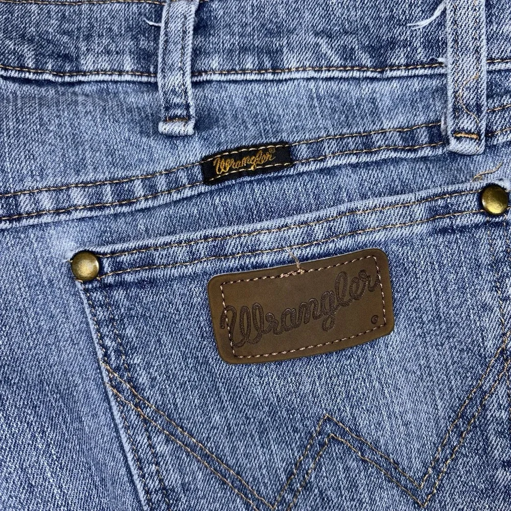 Wrangler Western Jeans Mens 34x32 Medium Wash 47MACMT Cowboy Rodeo Work Denim